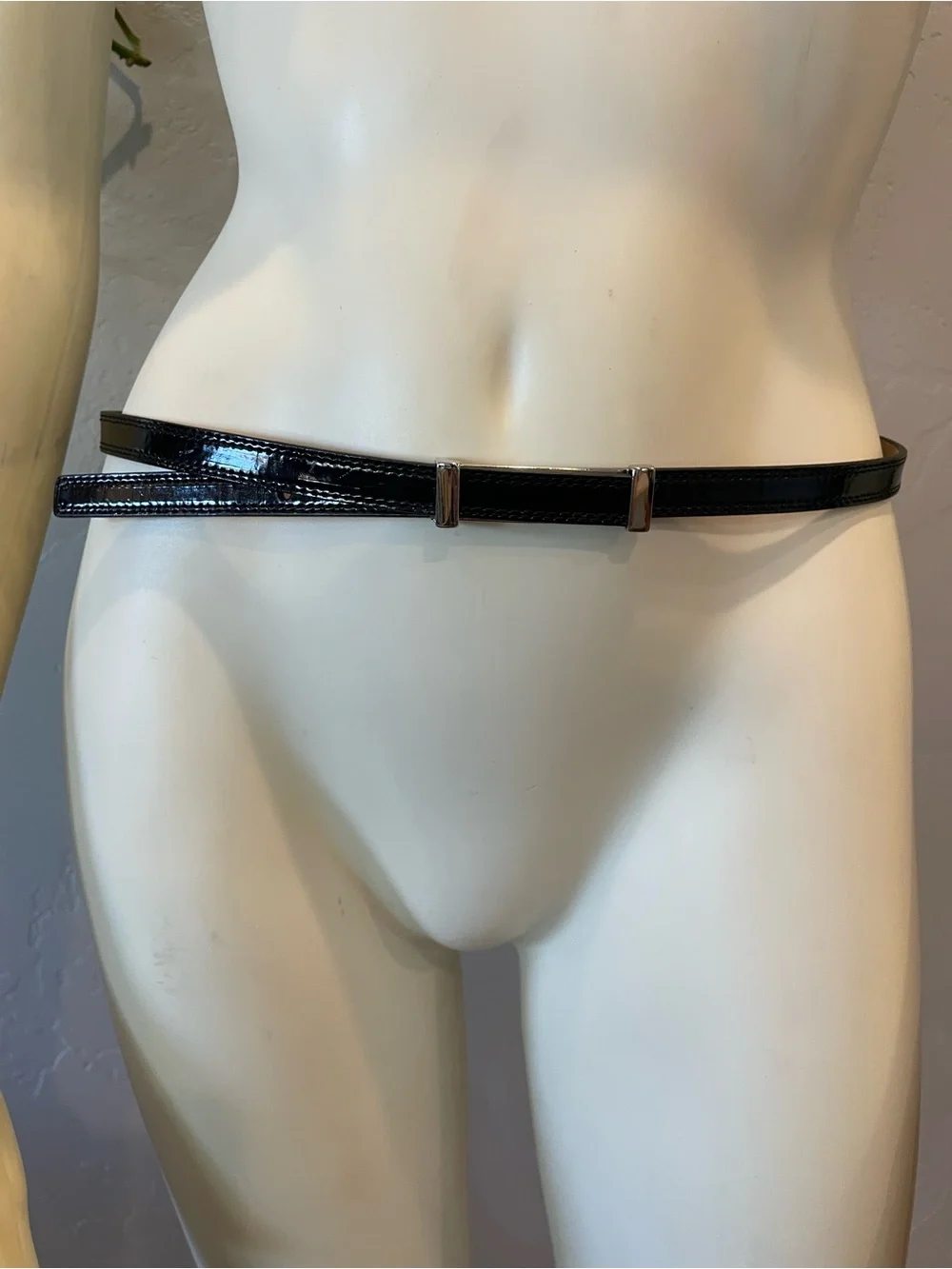 Women's Black genuine Patent leather Skinny Waist Belt 30-34